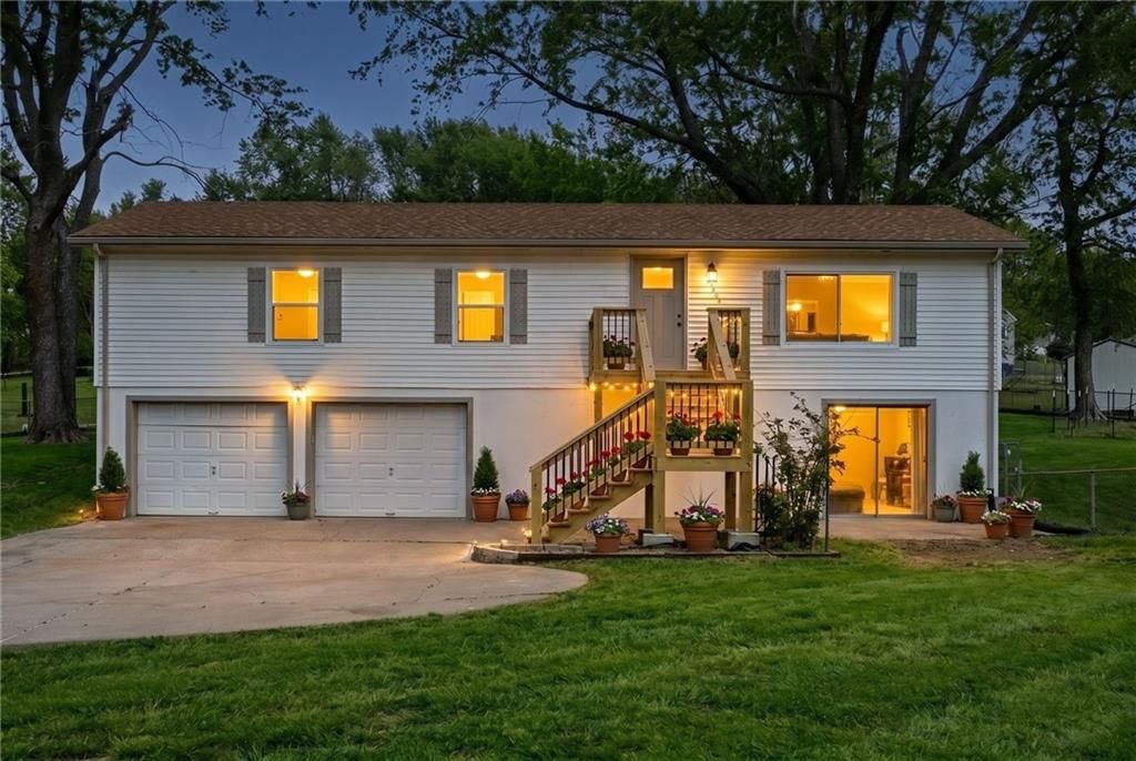 1801 N Davidson Road, Independence, MO