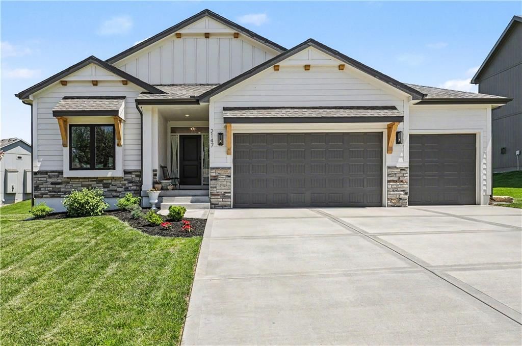 2147 Little Creek Court, Liberty, MO