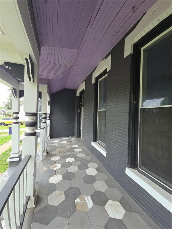 617 Parallel Street — photo 3
