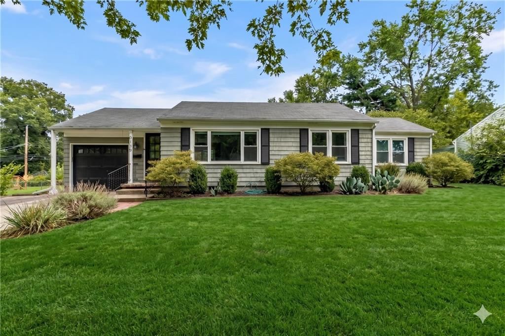 8139 Woodward Street, Overland Park, KS