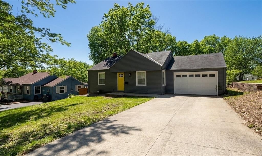 3203 NE 56 Th Street, Kansas City, MO