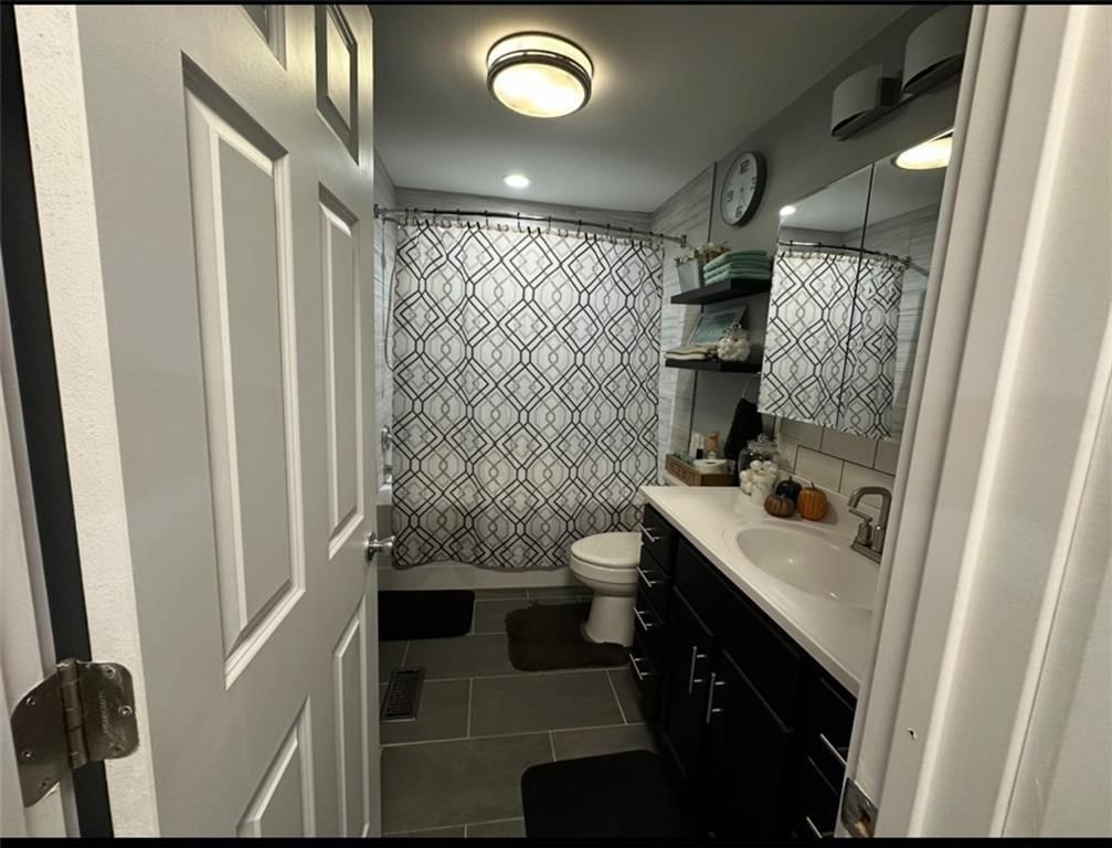 1911 S 41st Street — photo 36