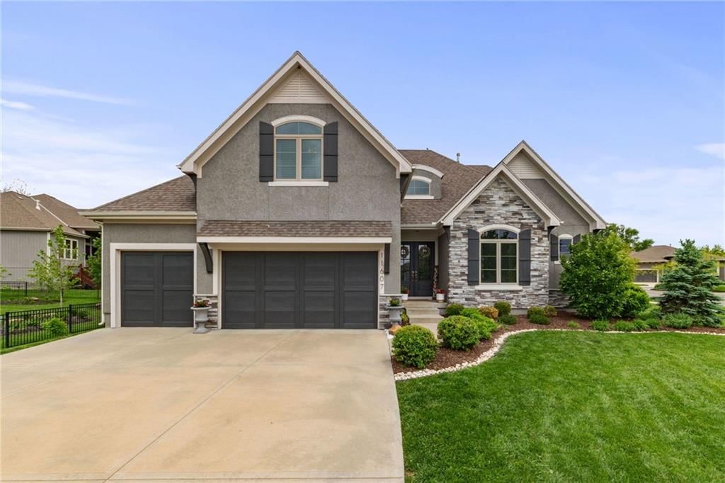 11607 W 158th Terrace, Overland Park, KS