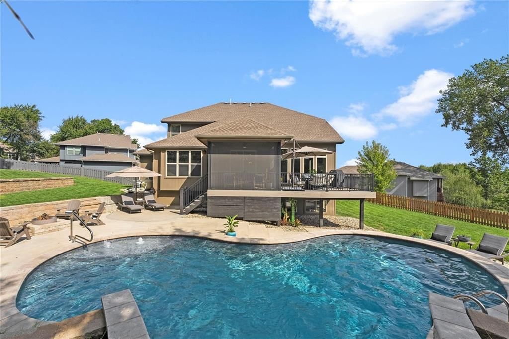 1301 NE TIMBERLINE Court, Lee's Summit, MO