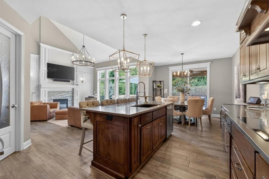 1301 NE TIMBERLINE Court — photo 13