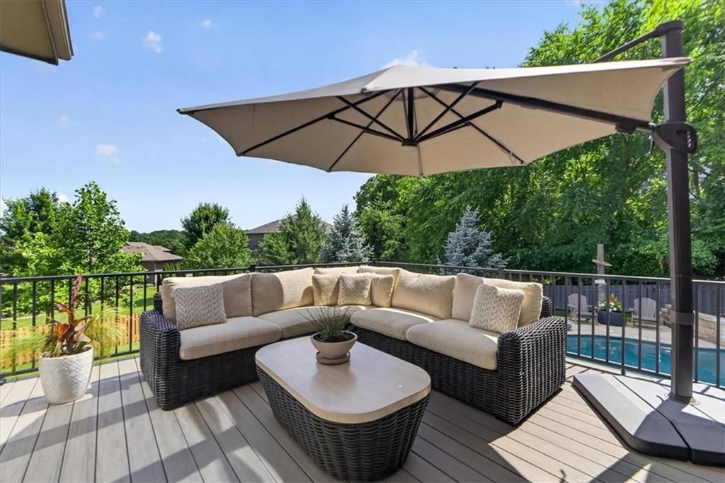 1301 NE TIMBERLINE Court — photo 45