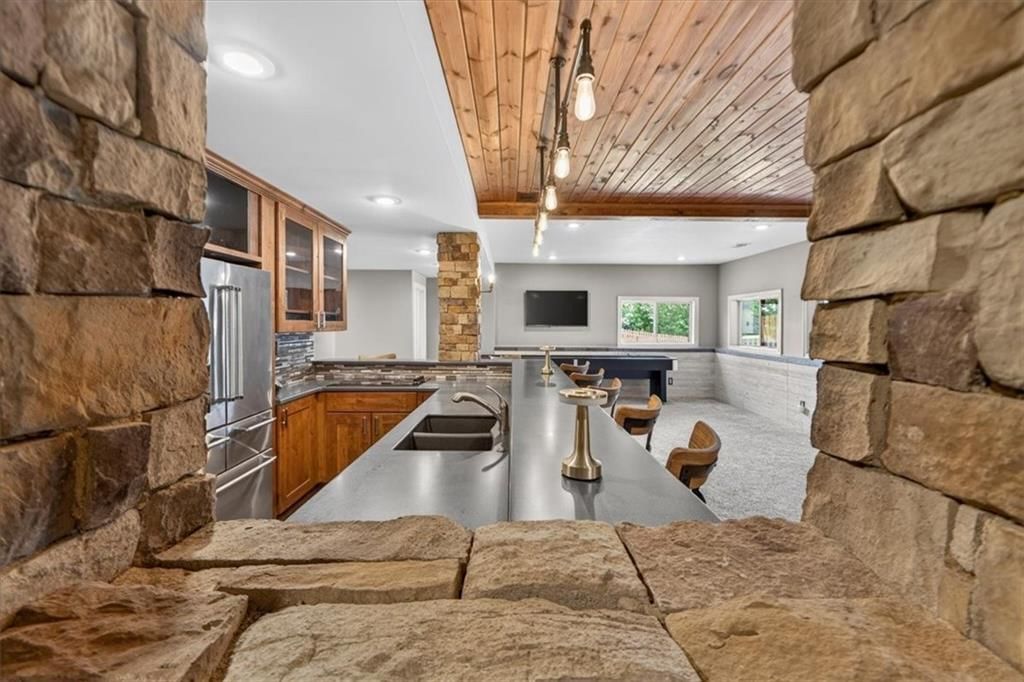 1301 NE TIMBERLINE Court — photo 93