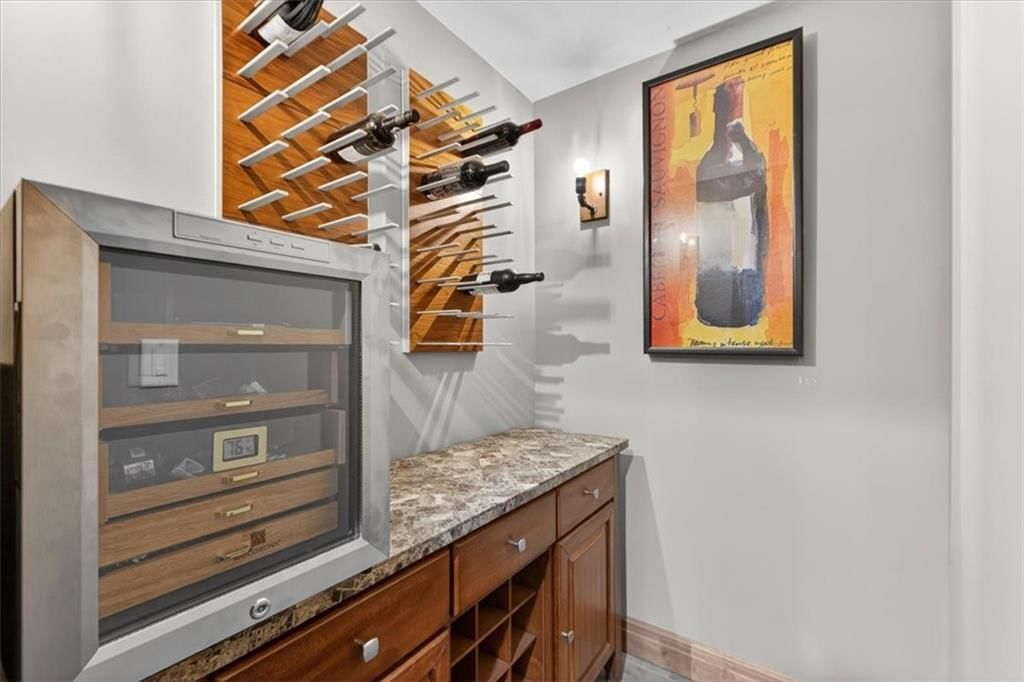 1301 NE TIMBERLINE Court — photo 94