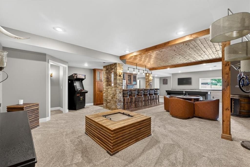 1301 NE TIMBERLINE Court — photo 96