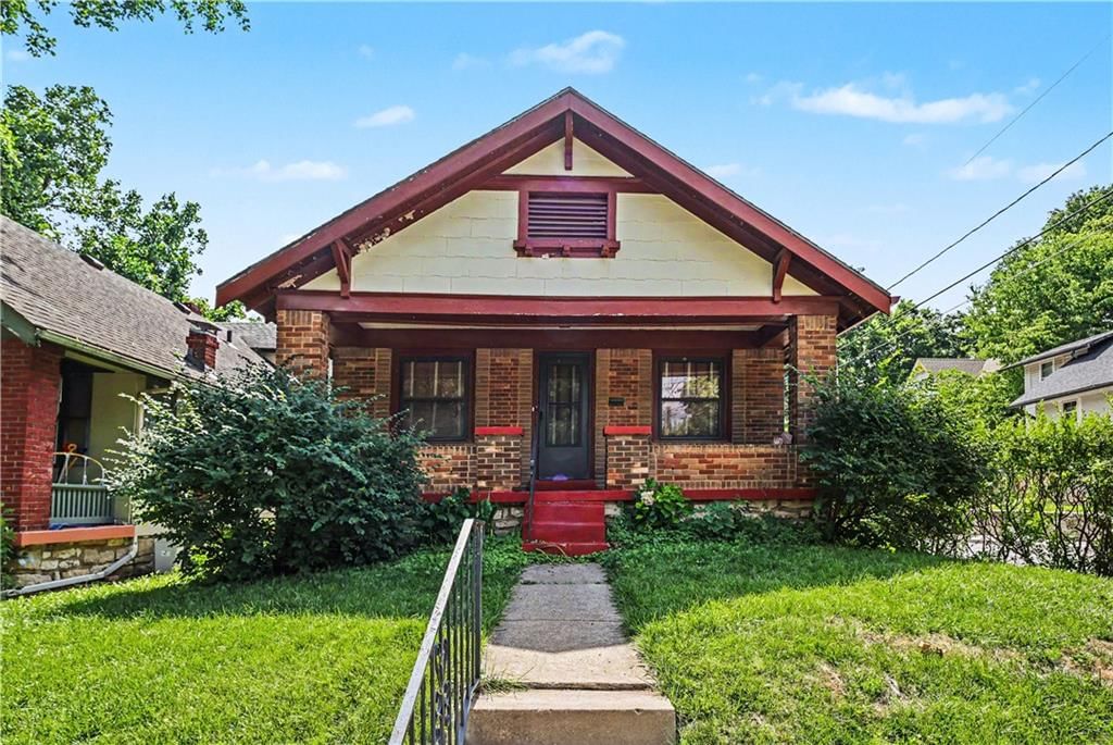 4100 Roanoke Road, Kansas City, MO
