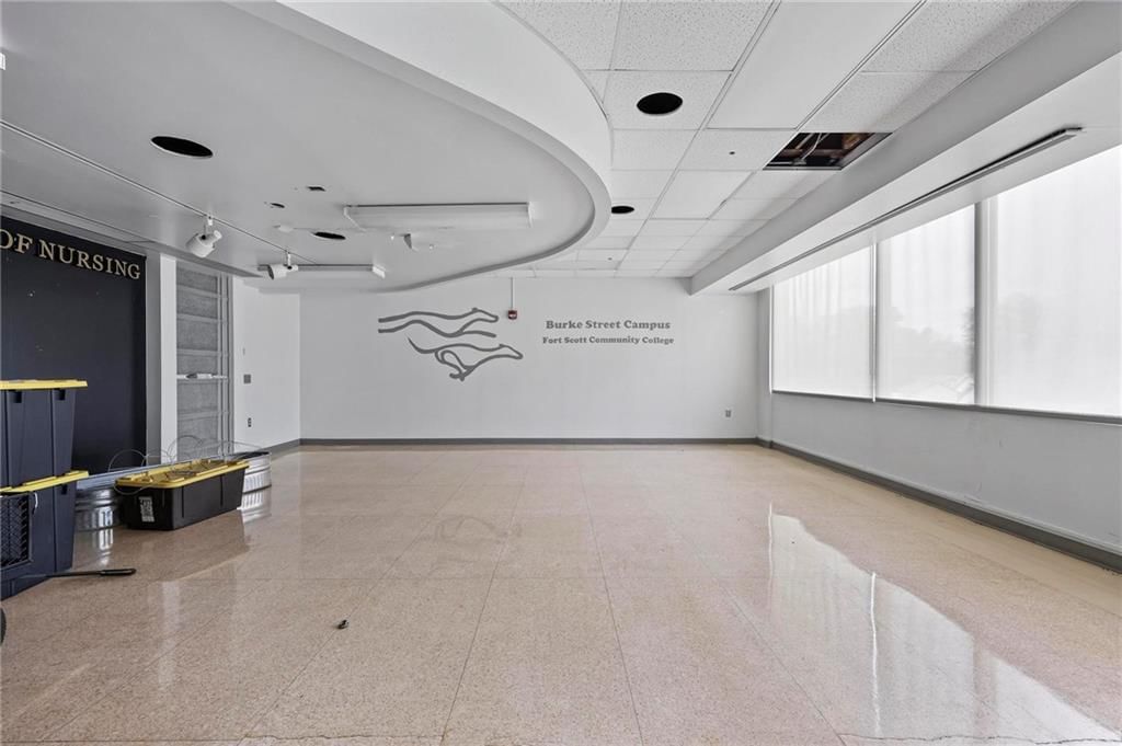 810 Burke Street — photo 3