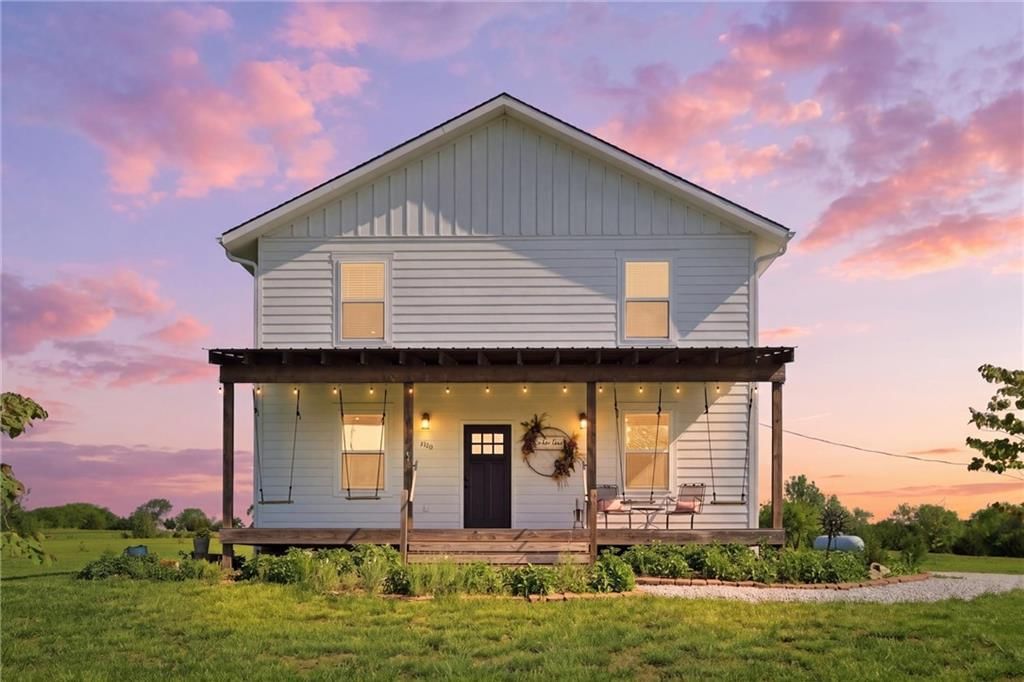 2110 E 223rd Street, Cleveland, MO