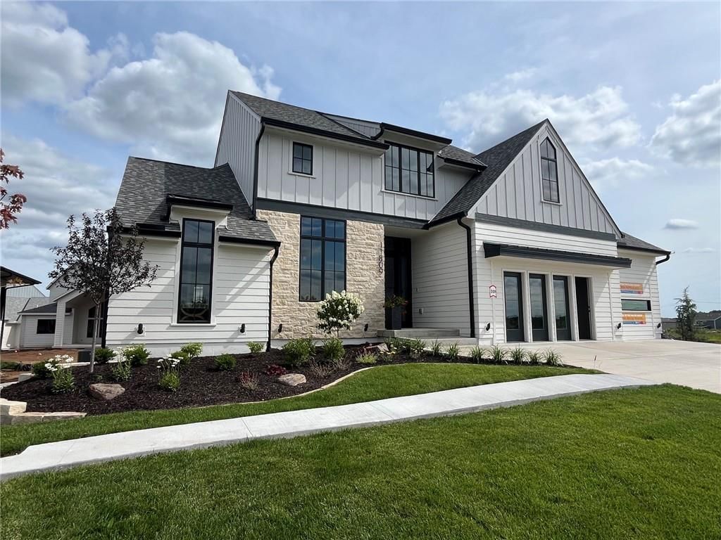 11809 W 181st Street, Overland Park, KS