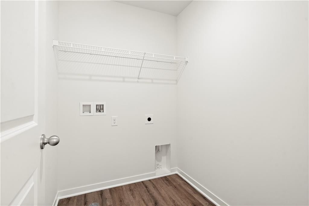 Photo 31 of 43 - 17813 Green Road, Gardner, KS 66030