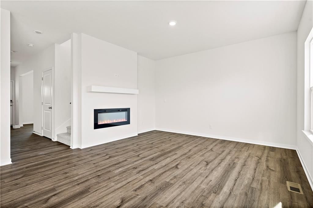 Photo 38 of 43 - 17813 Green Road, Gardner, KS 66030