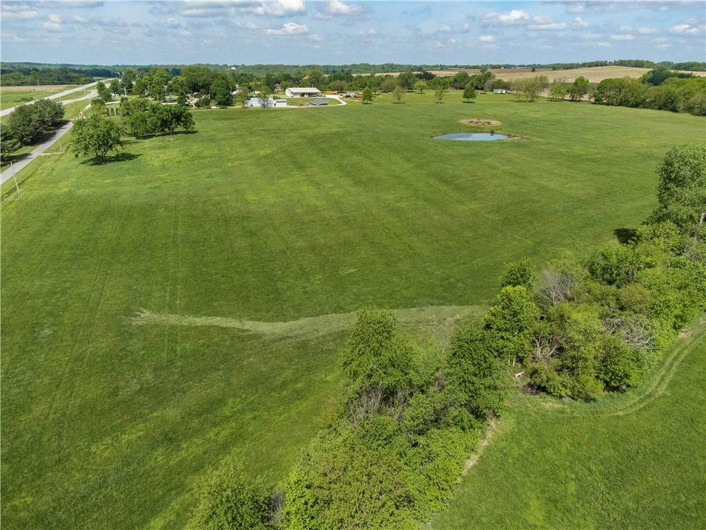 30500 E US-24 Highway, Buckner, MO