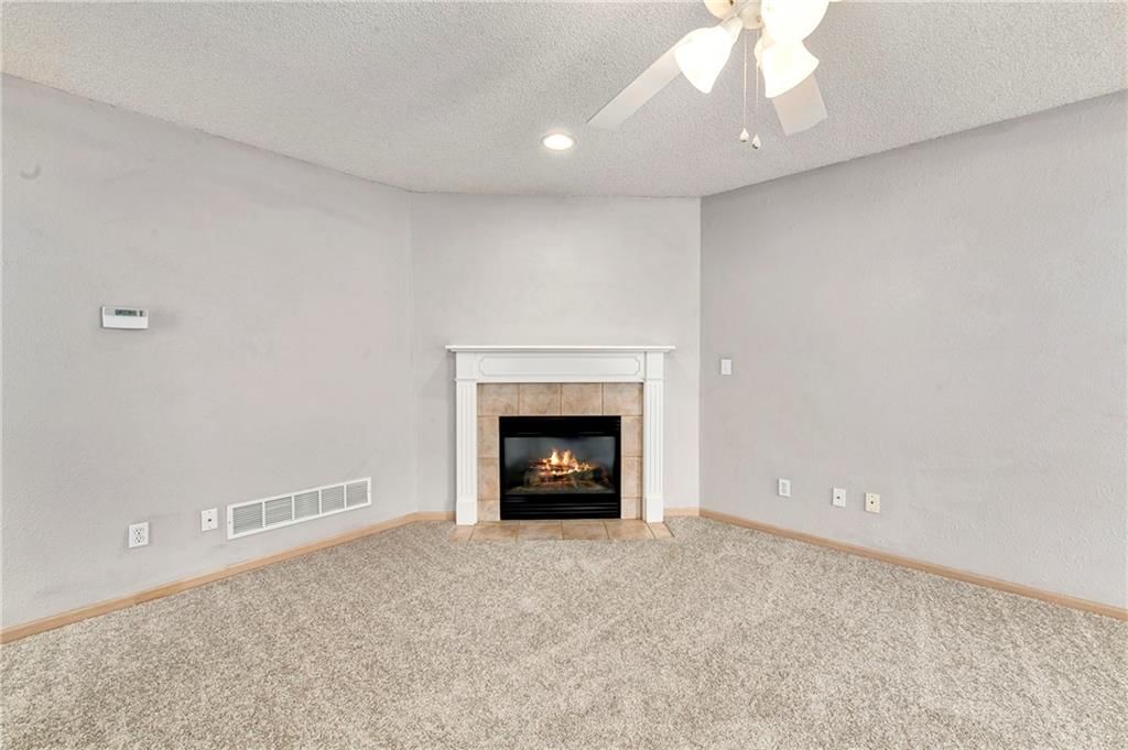 1327 SE Broadway Circle — photo 4