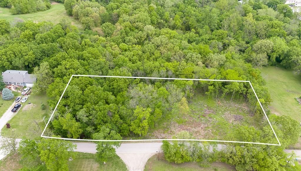 13710 Woodend Road, Bonner Springs, KS