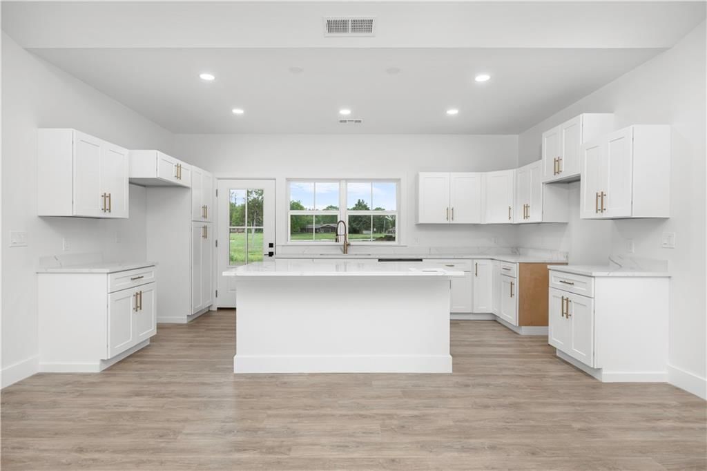 617 Catalpa Street — photo 8