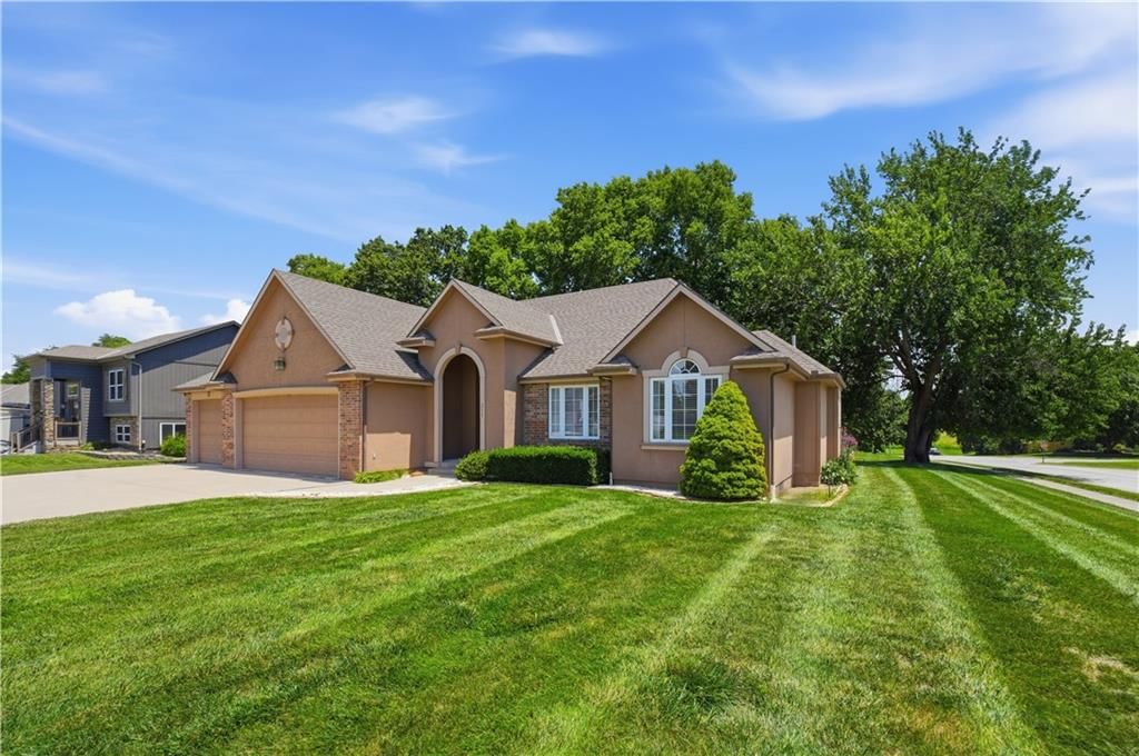 213 Blackjack Avenue, Lone Jack