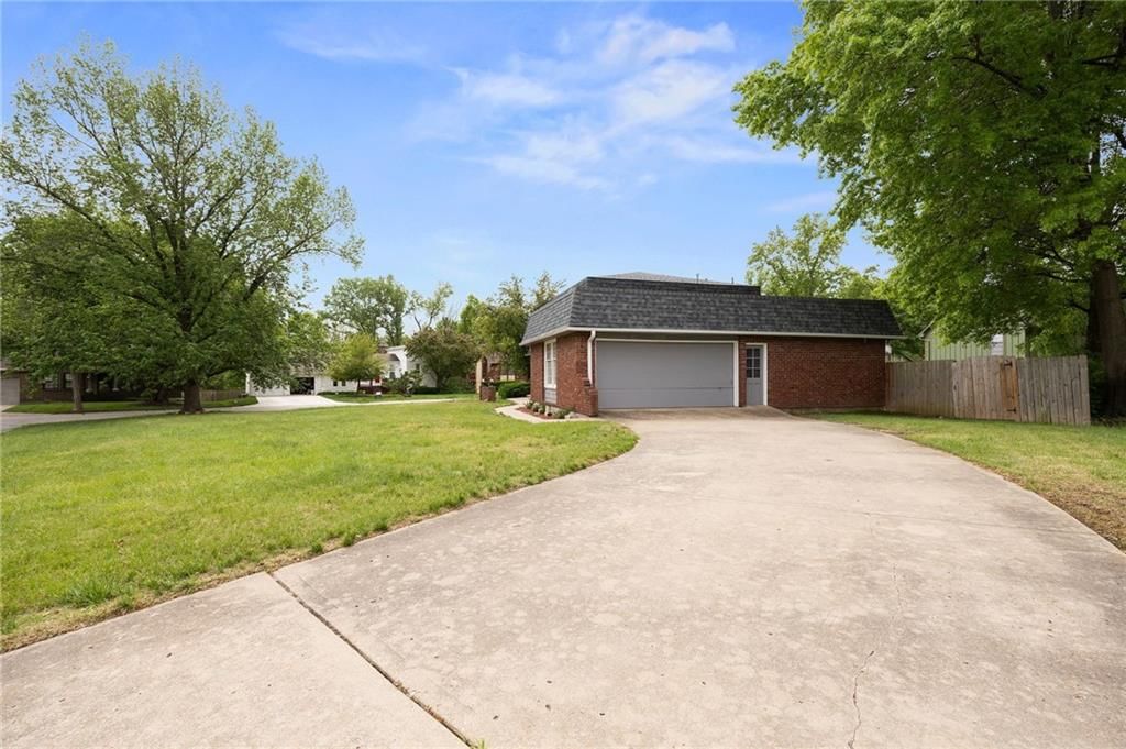 9714 Shepherds Drive — photo 5