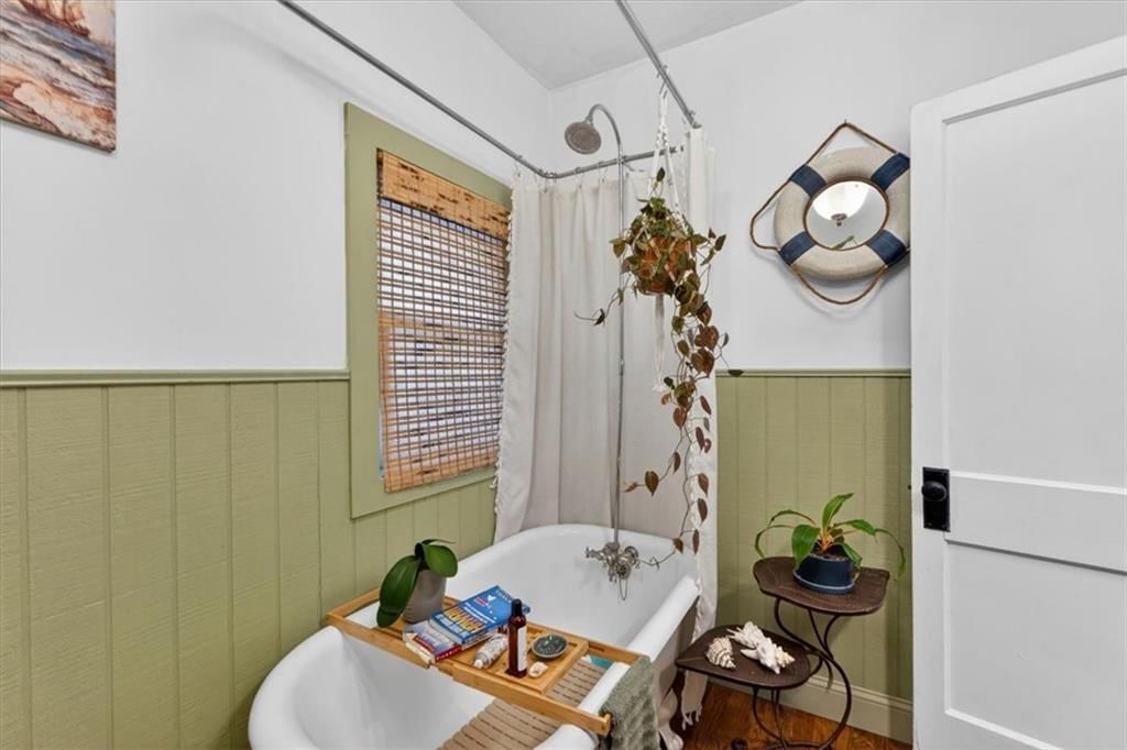 25 Beach Drive — photo 38