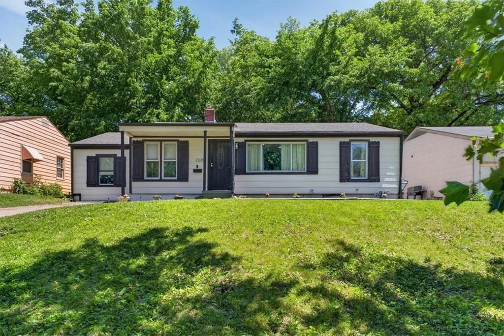 7239 Tracy Avenue, Kansas City, MO