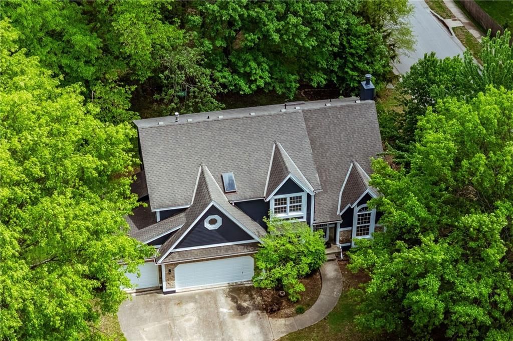 12495 S Hagan Lane, Olathe, KS