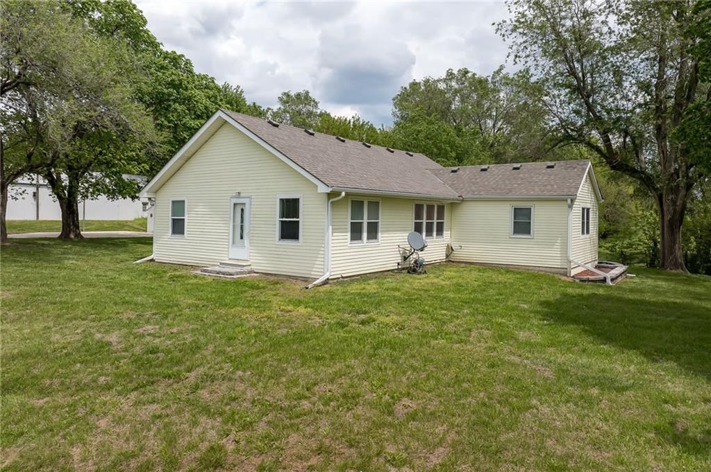 11787 State Route CC Highway, Savannah, MO