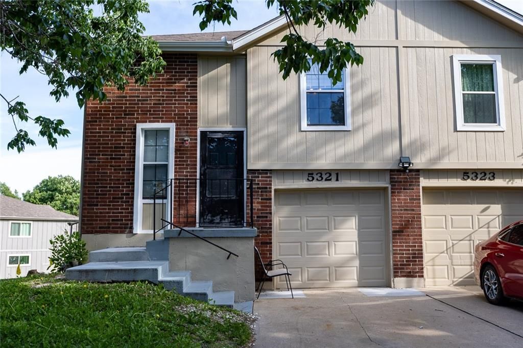 5321 NW 87th Court, Kansas City, MO