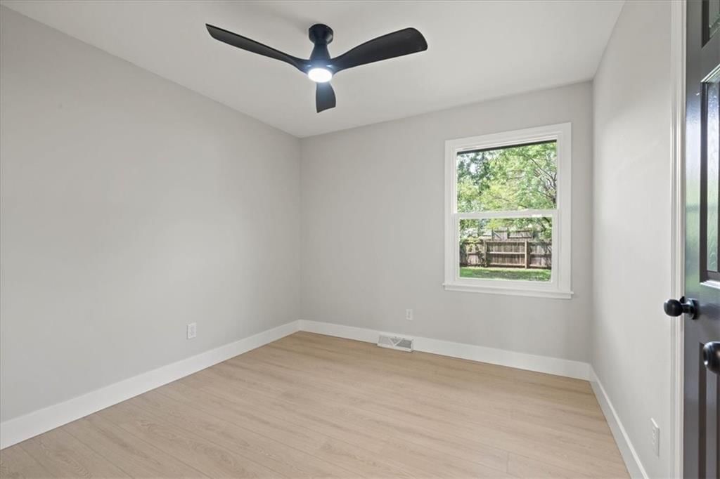 518 SE RICHARDSON Place — photo 9