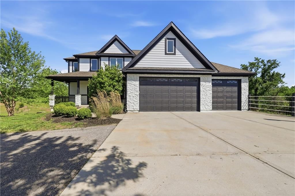 18411 Linwood Road, Linwood, KS