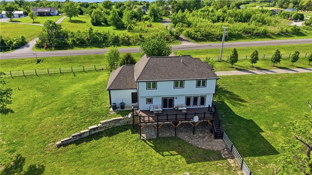 18411 Linwood Road — photo 4