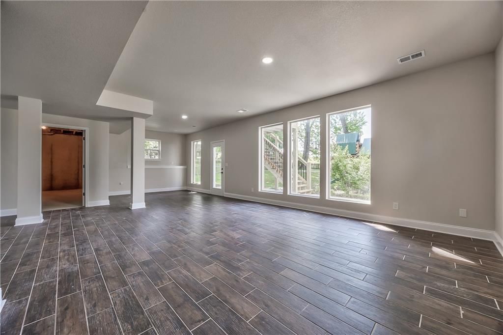1172 WHITE OAK Lane — photo 46