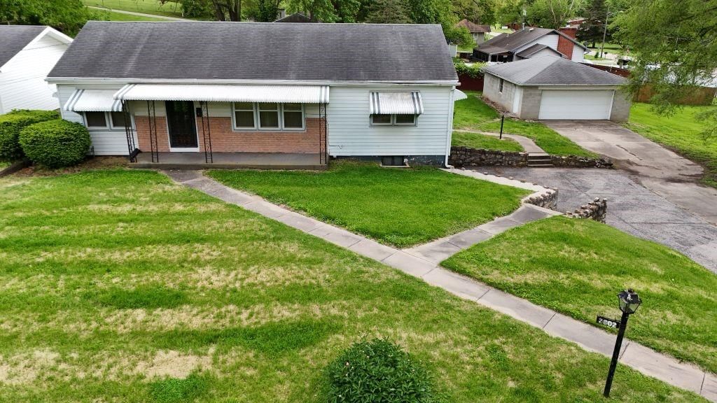 2802 Blackwell Road — photo 1