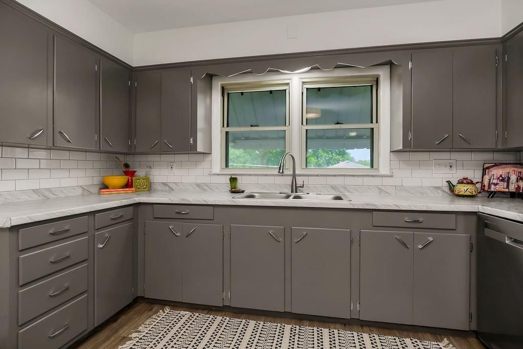 102 S 18th Street — photo 8