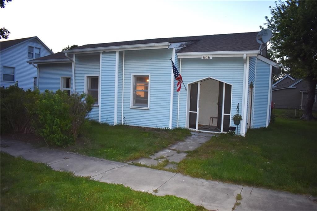 606 W Locust Street, Plattsburg