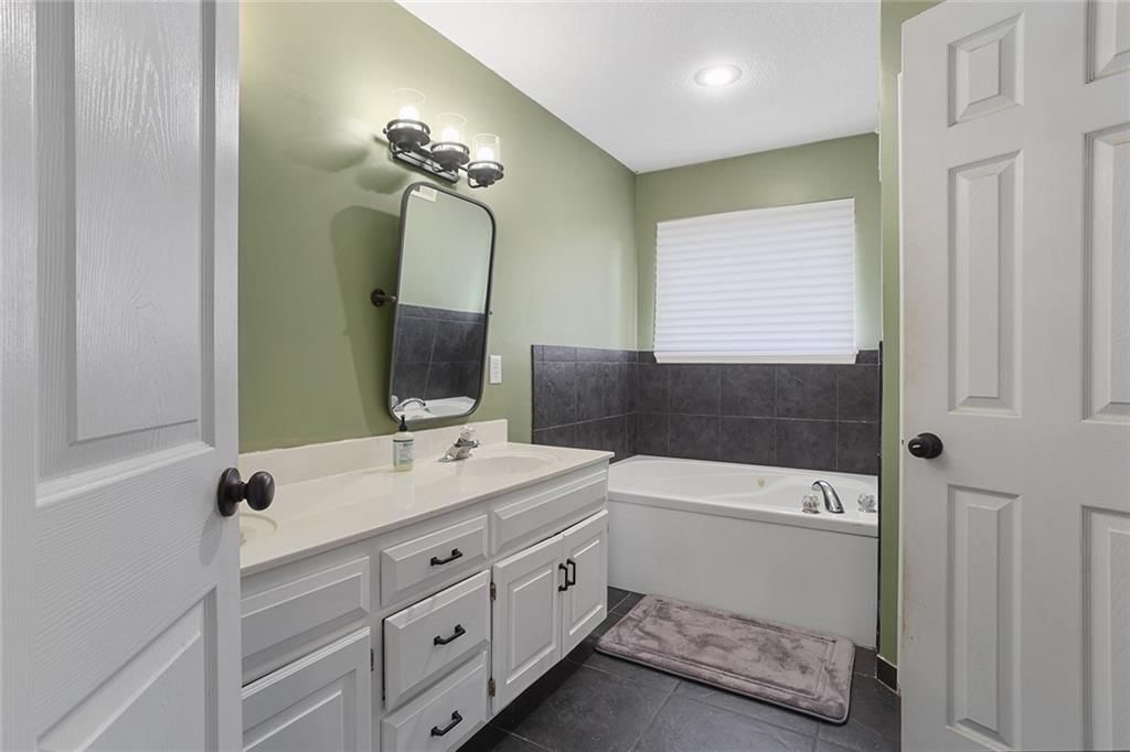 8120 NW Delta Drive — photo 14