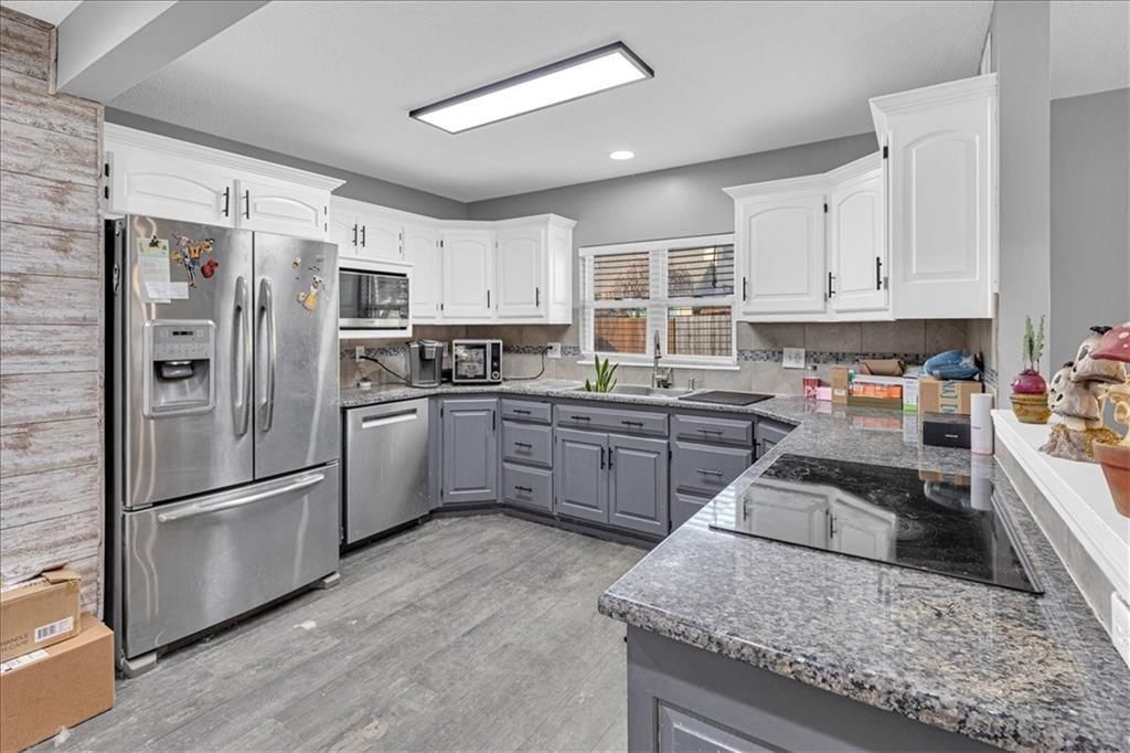 8120 NW Delta Drive — photo 8