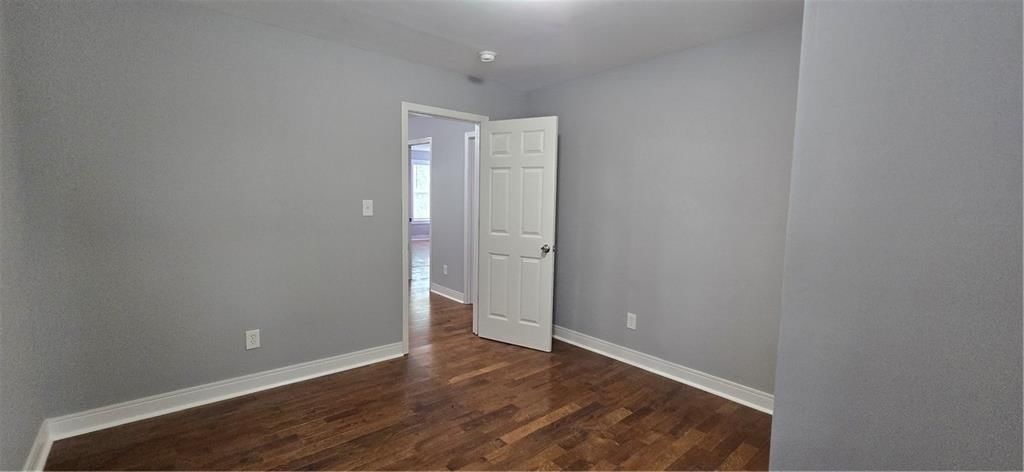2325 Jackson Avenue — photo 23