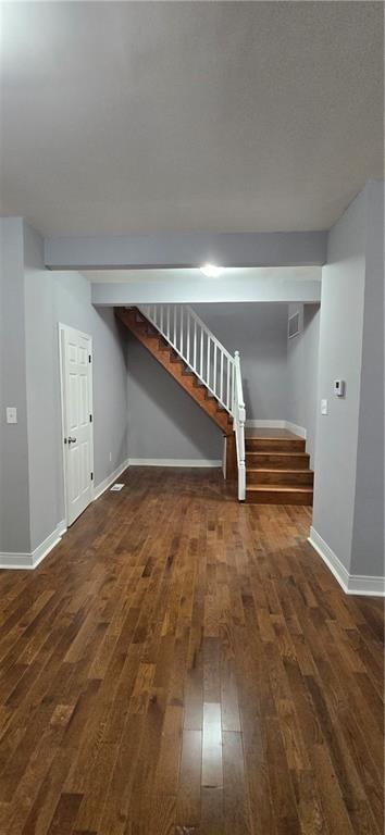 2325 Jackson Avenue — photo 6