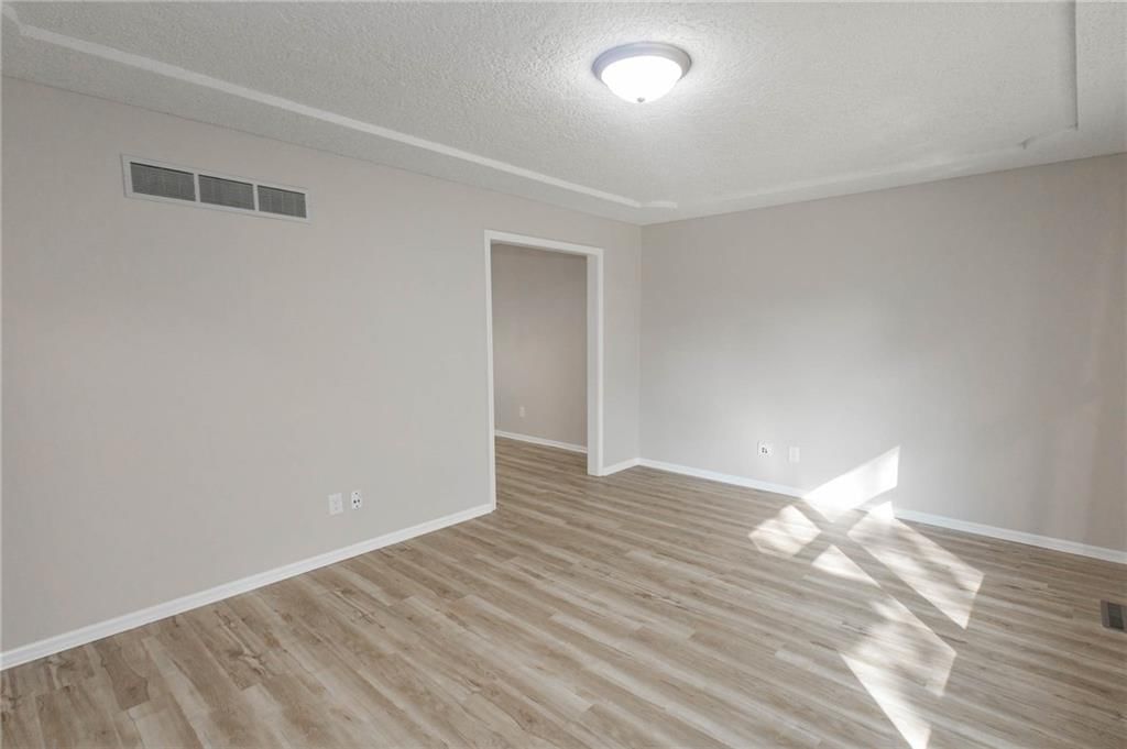14723 S Wyandotte Drive — photo 4