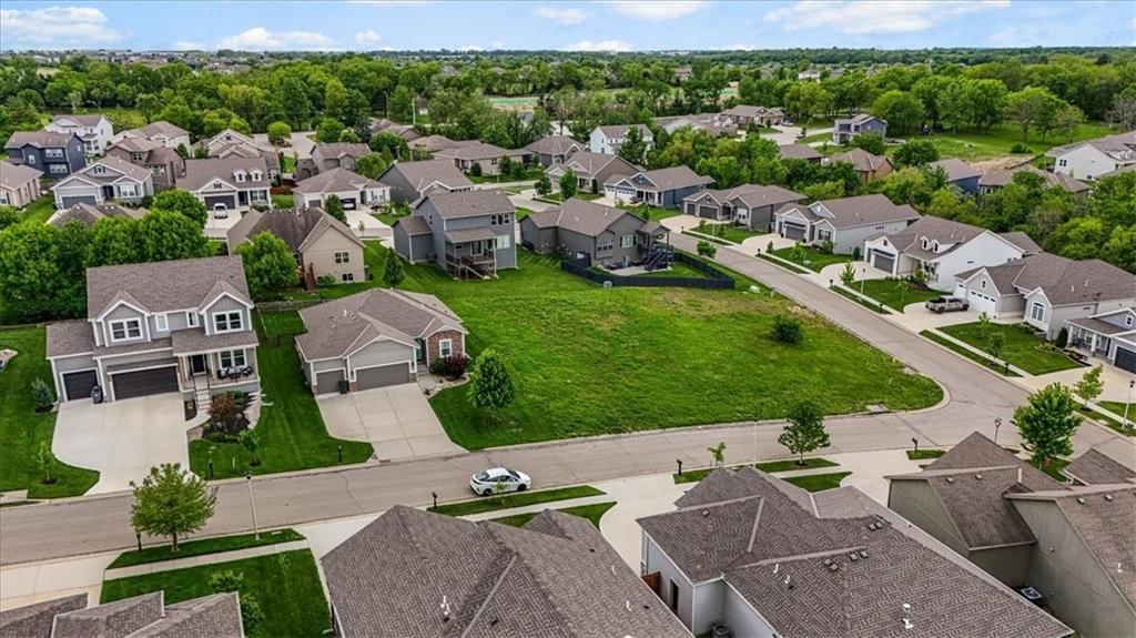 25251 W 141st Terrace, Olathe, KS