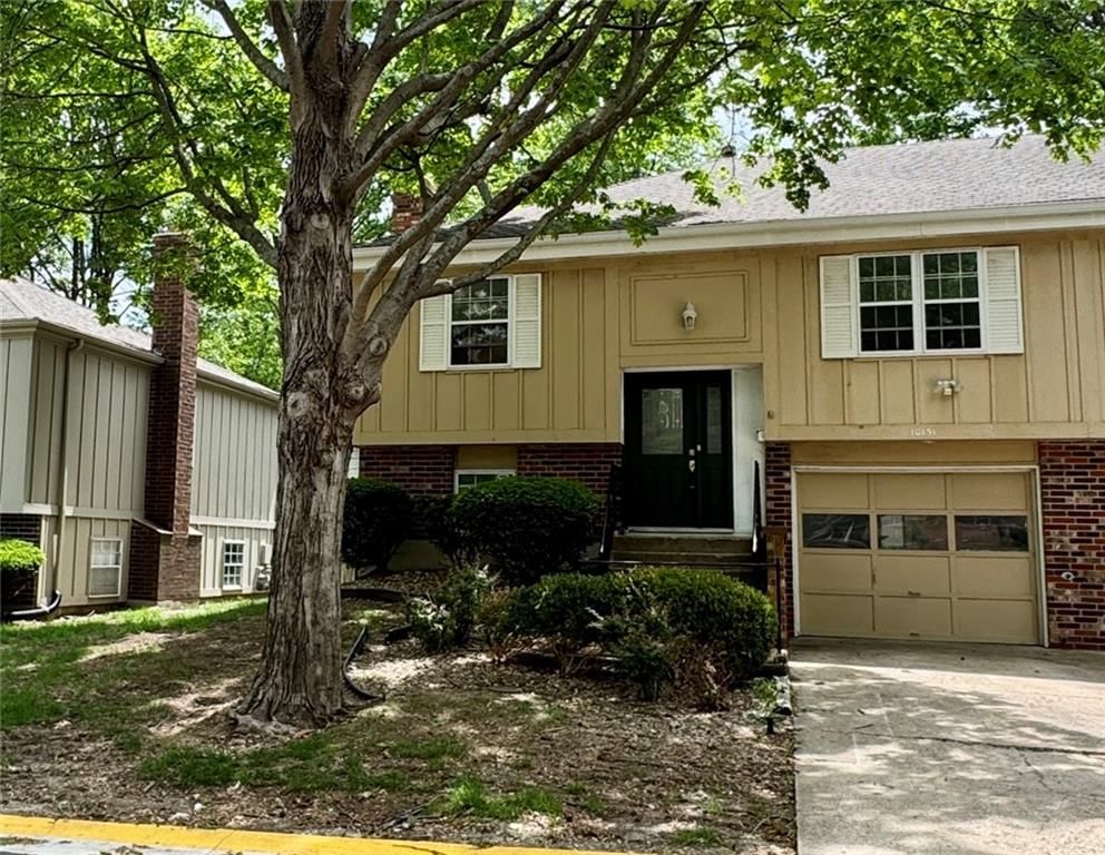 10151 W 96th Terrace, Overland Park, KS