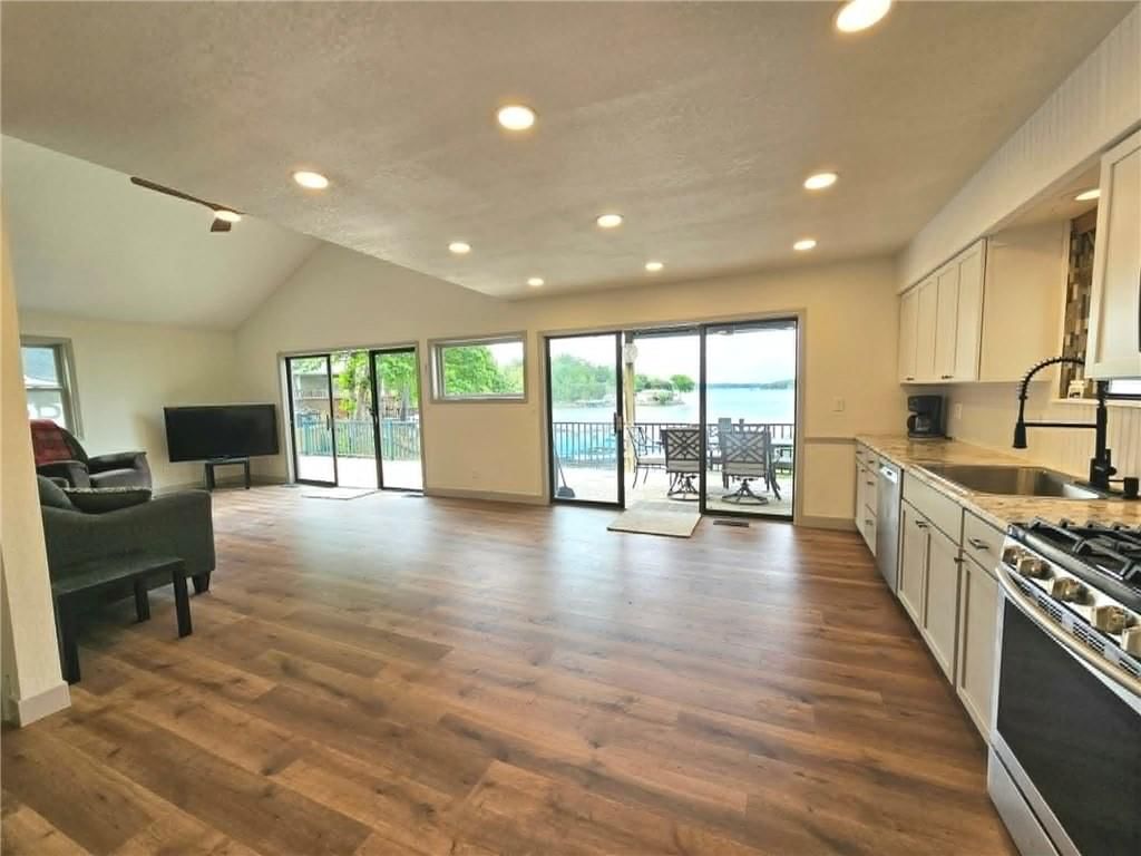 569 Sunrise Acres Pt — photo 25