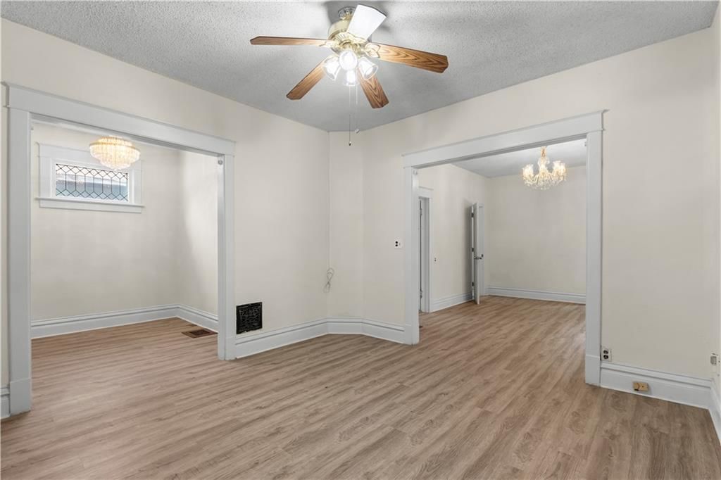 1807 Kensington Avenue — photo 3
