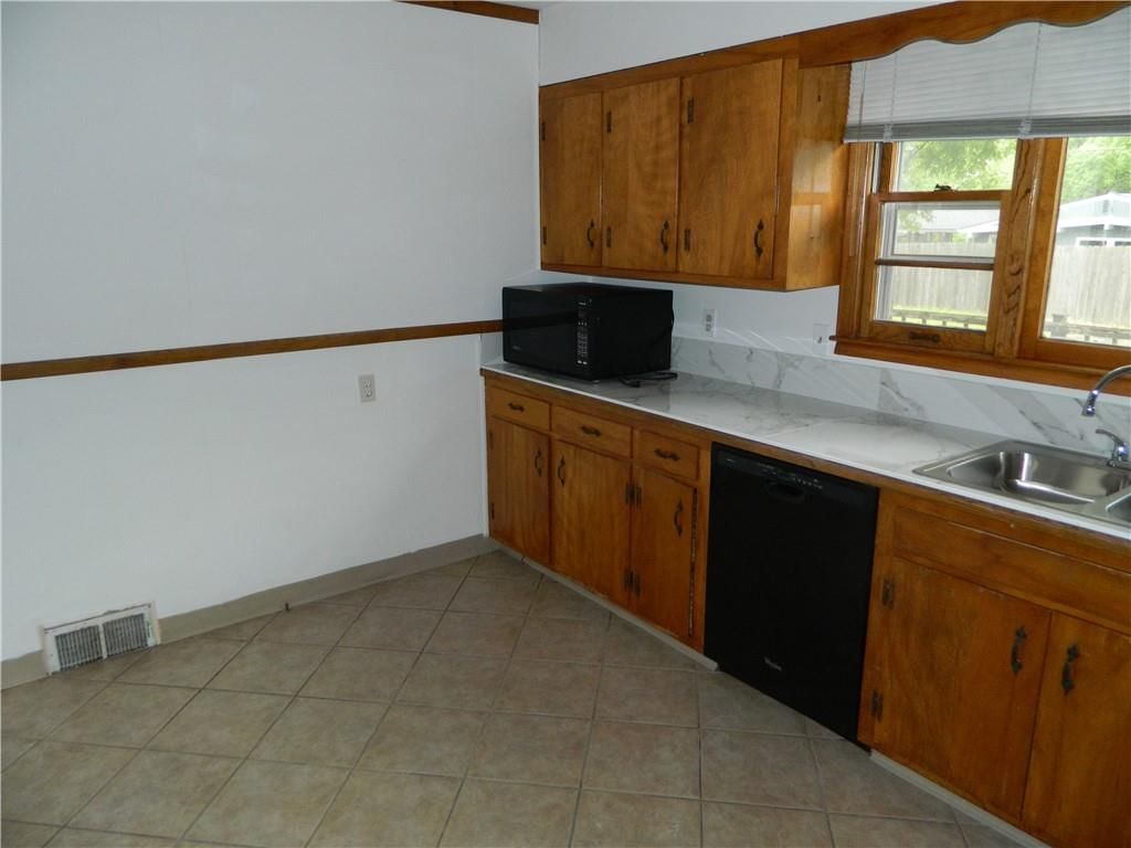 923 Crestline Drive — photo 6