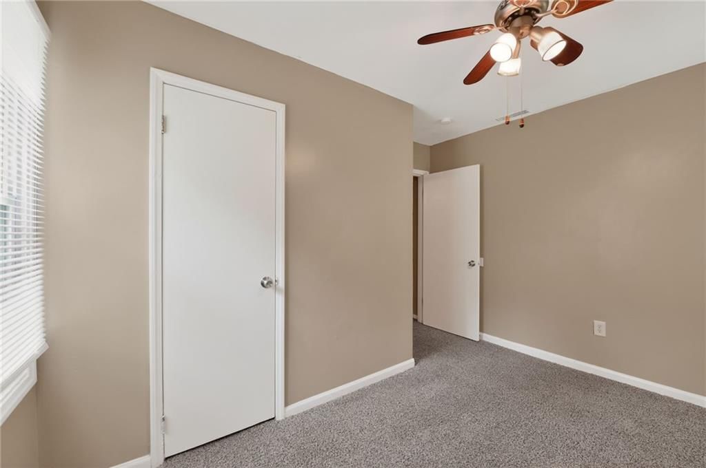 5131 Oakland Avenue — photo 23