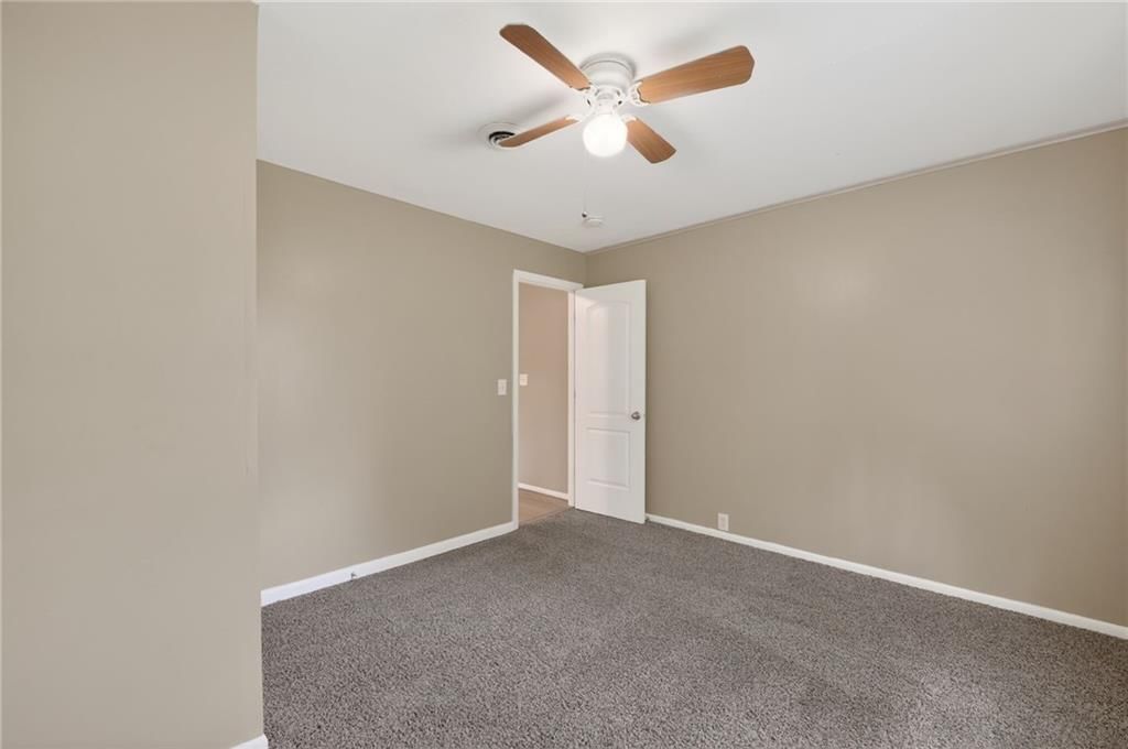 5131 Oakland Avenue — photo 10