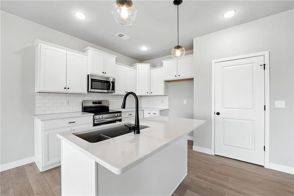27010 E Olive Drive — photo 3